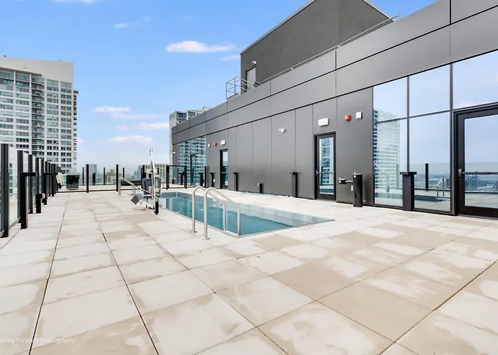 South Loop Rooftop With In And Out Parking 3 Chicago